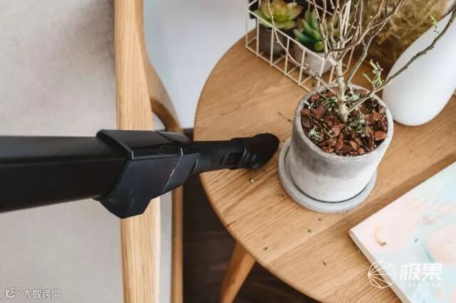 凯驰(Karcher)VC4i手持无绳充电吸尘器