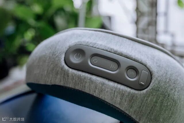 旅行枕也能按摩!戴上就舍不得摘下,自己就可以给颈椎做spa