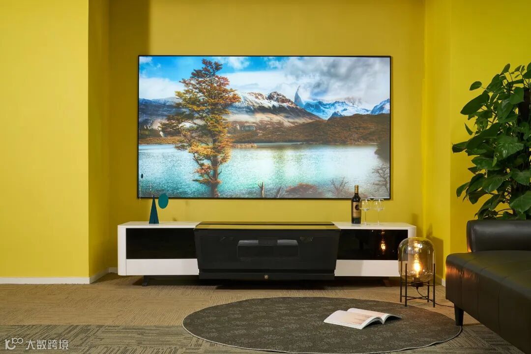 拥有“无边框”百吋电视是什么体验?从此它成了我的解闷神器!