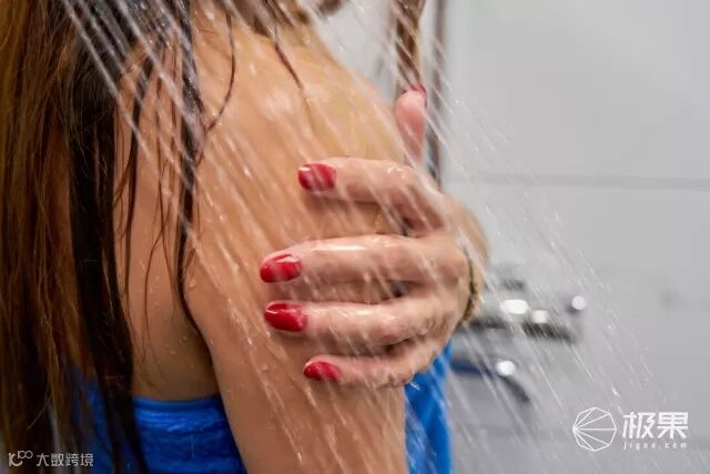 运动爱好者的最佳拍档马拉松冠军选择「瀑布洗」热水器