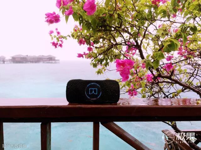 魔声 Backfloat 蓝牙音箱