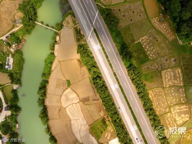 大疆 精灵3 标准版 无人机