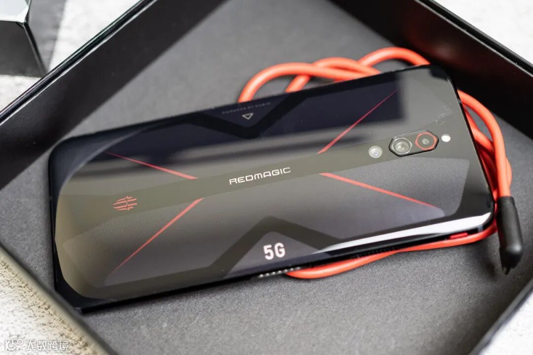 努比亚红魔5G游戏手机