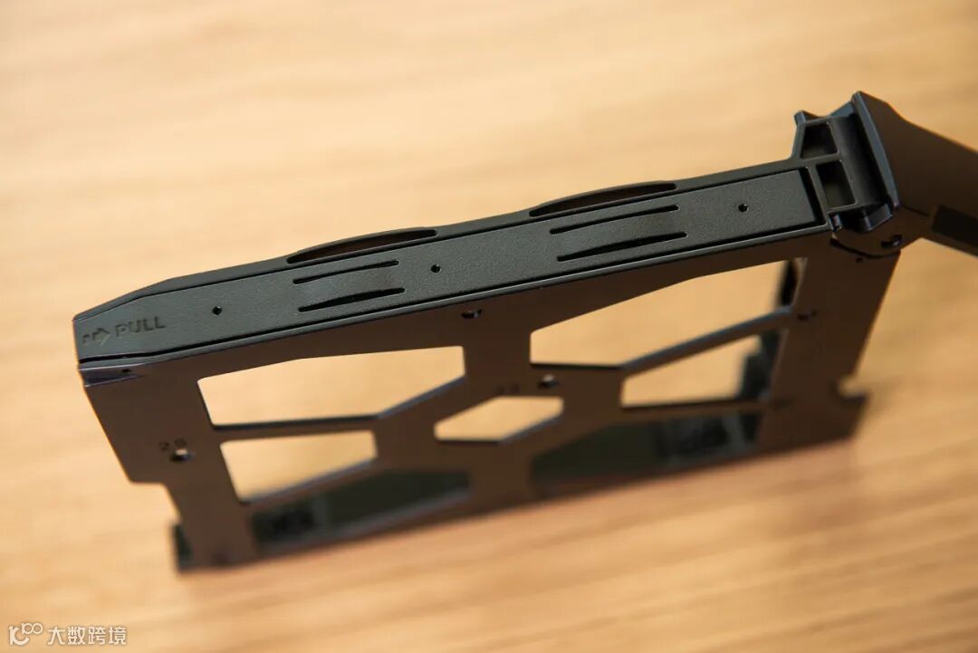 西部数据(WD)Red™系列网络储存硬盘