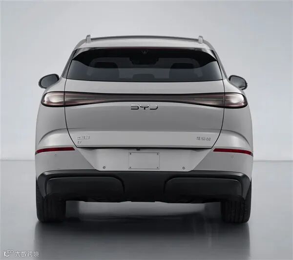 捷尼赛思同款双缝大灯 比亚迪海狮06申报：尺寸不小、两套动力