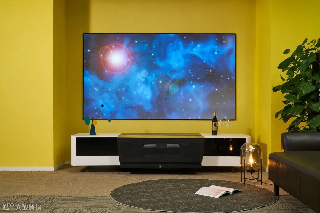 拥有“无边框”百吋电视是什么体验?从此它成了我的解闷神器!