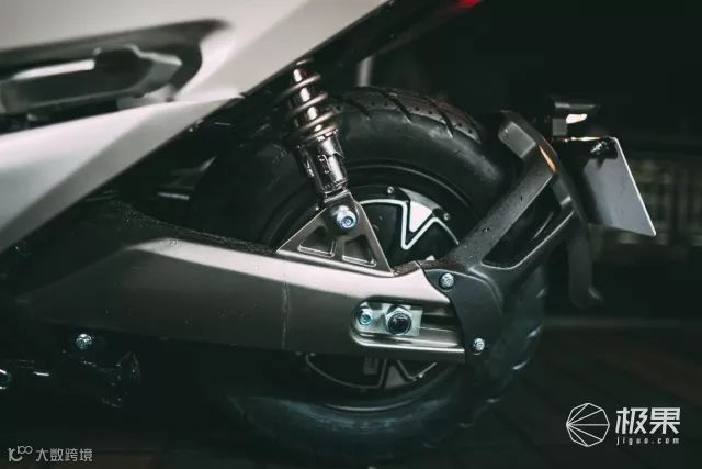 森蓝O2电动摩托车