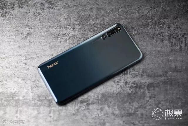 荣耀Magic2评测:麒麟980+无刘海滑盖,这个“快板”有点香