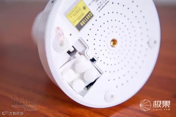 iFamCare小觅智能逗宠监护器