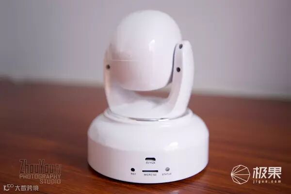 iFamCare小觅智能逗宠监护器