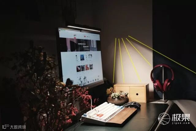 明基(BenQ)ScreenBar智能阅读屏幕挂灯