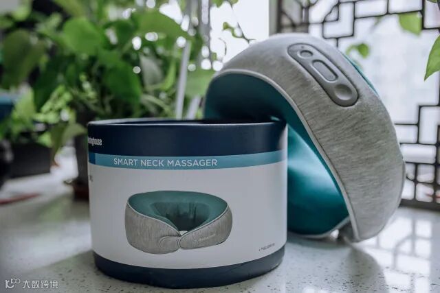 旅行枕也能按摩!戴上就舍不得摘下,自己就可以给颈椎做spa