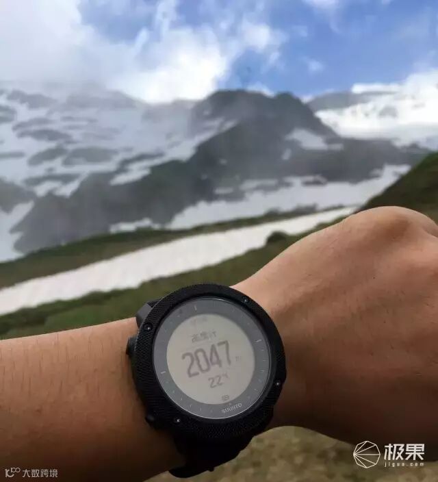 Suunto Traverse Alpha 腕表