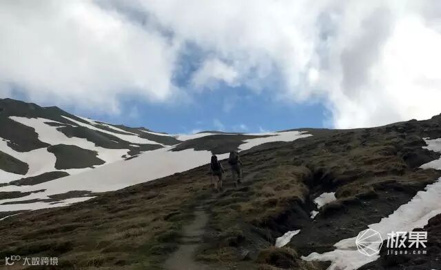 Suunto Traverse Alpha 腕表