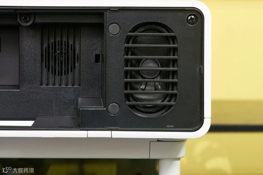 拥有“无边框”百吋电视是什么体验?从此它成了我的解闷神器!