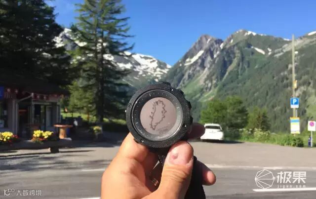 Suunto Traverse Alpha 腕表