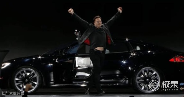 “性能怪兽”!特斯拉“最快电动车”交付,零百2.1秒...卖105万