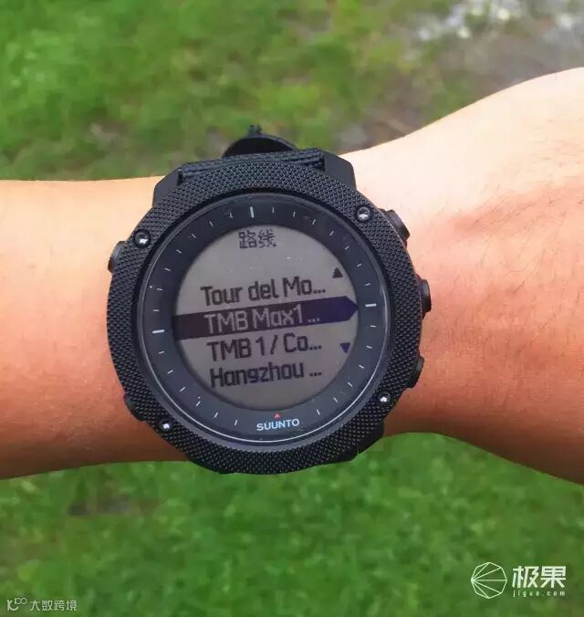 Suunto Traverse Alpha 腕表