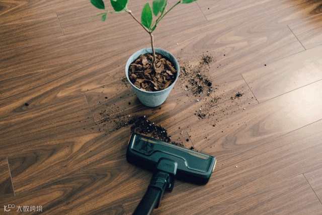 凯驰(Karcher)VC4i手持无绳充电吸尘器