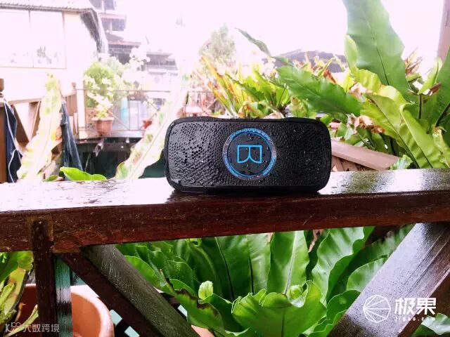 魔声 Backfloat 蓝牙音箱