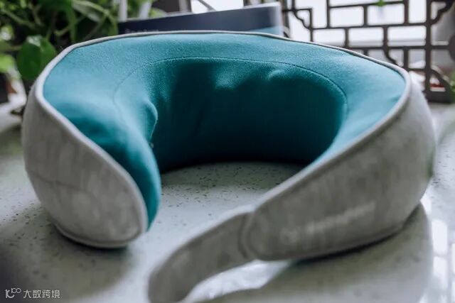 旅行枕也能按摩!戴上就舍不得摘下,自己就可以给颈椎做spa