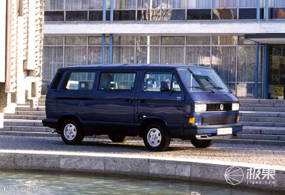 大升级!大众新一代“面包车”来了,电动门、大天窗、座椅180°旋转...