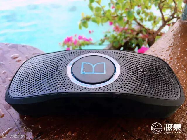 魔声 Backfloat 蓝牙音箱