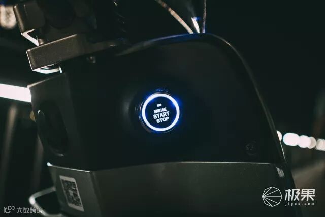 森蓝O2电动摩托车