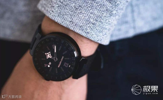 土豪专属!LV发布新智能手表,顶配+定制系统,还支持鸿蒙...