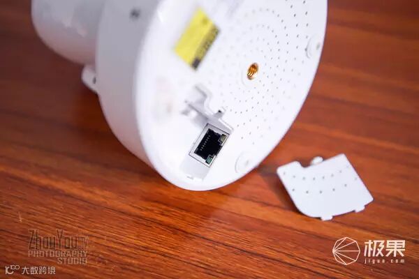 iFamCare小觅智能逗宠监护器