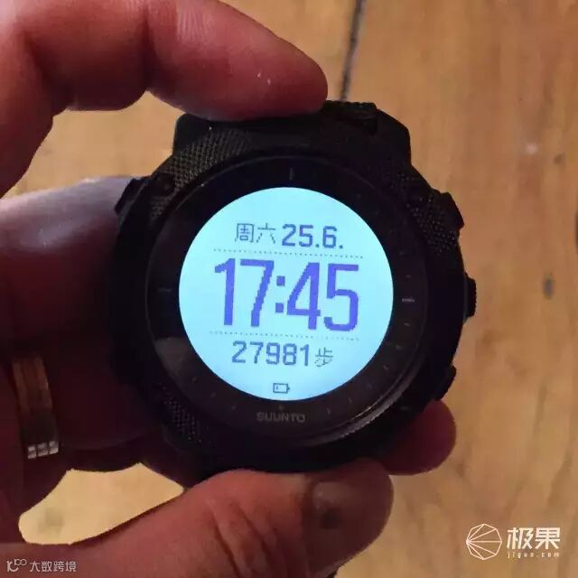 Suunto Traverse Alpha 腕表