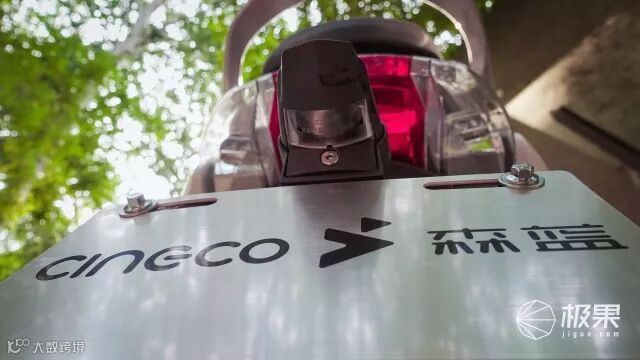 森蓝O2电动摩托车