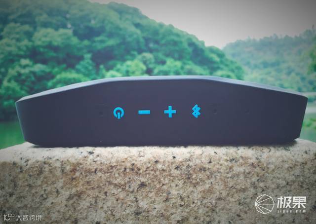 魔声 Backfloat 蓝牙音箱