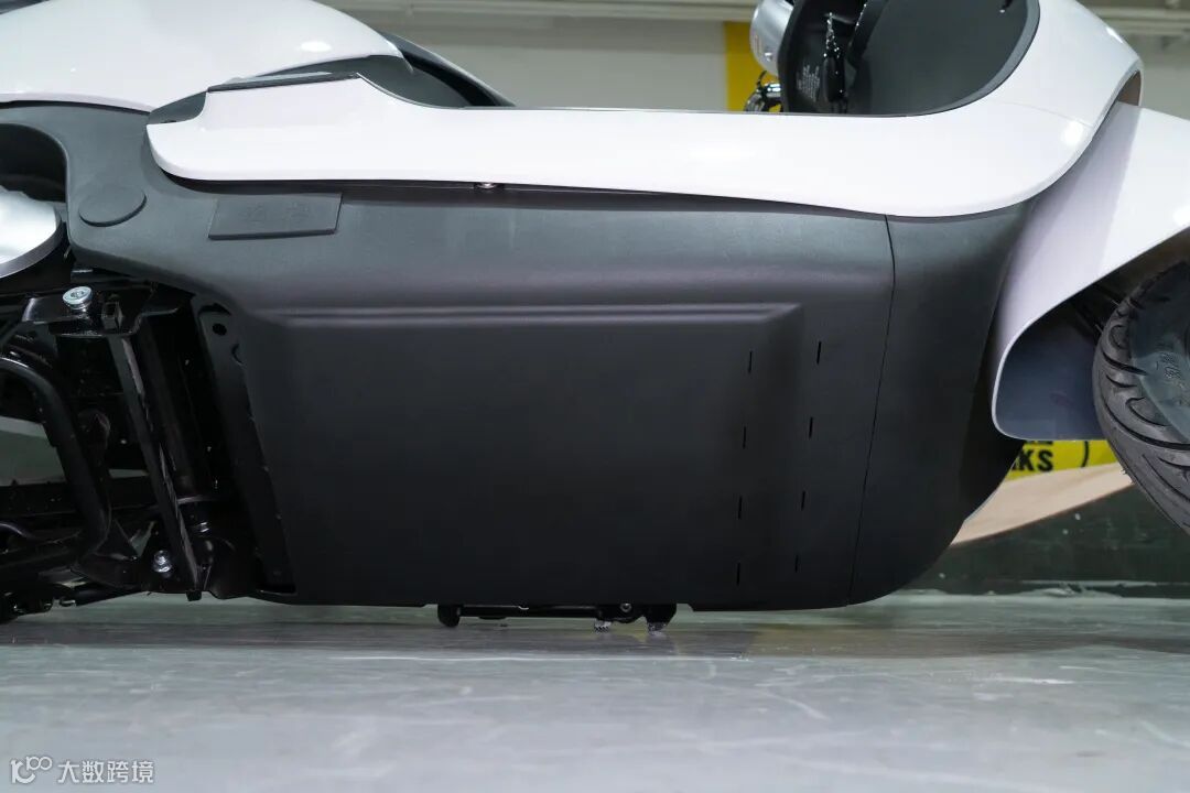 雅迪M6体验:舒适度堪比移动沙发,短途代步靠它爽翻了!