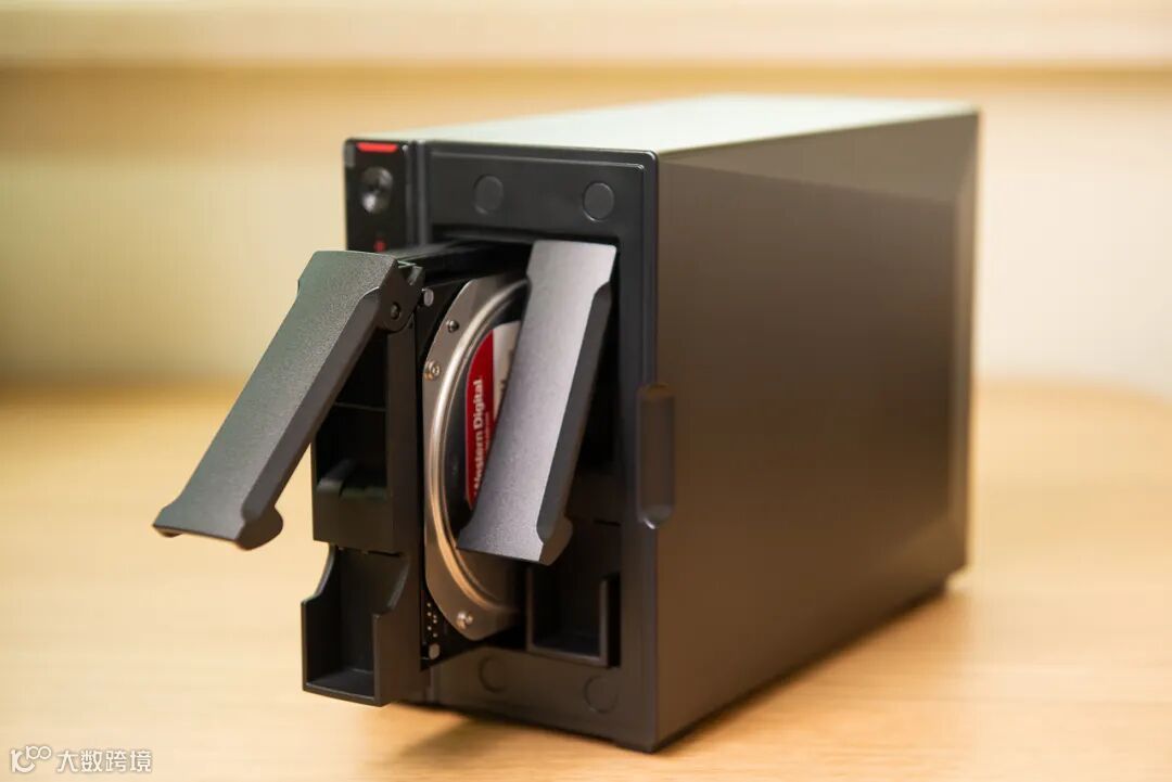 西部数据(WD)Red™系列网络储存硬盘