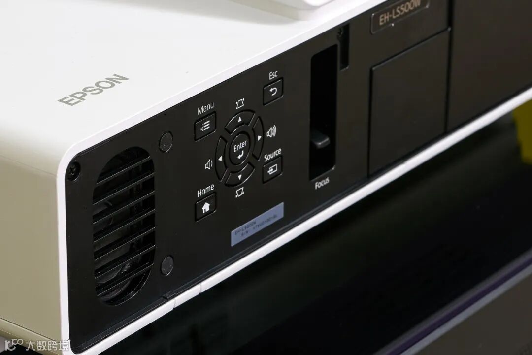 拥有“无边框”百吋电视是什么体验?从此它成了我的解闷神器!