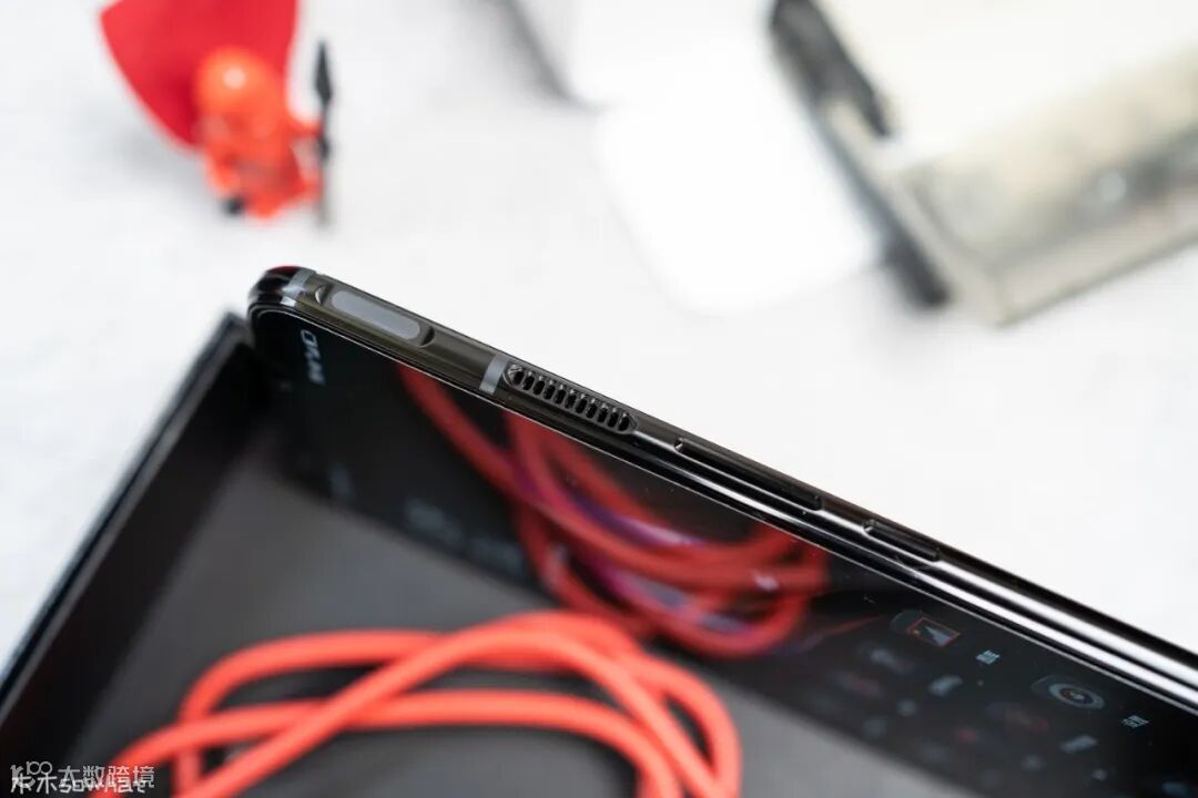 努比亚红魔5G游戏手机