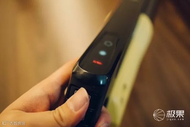 凯驰(Karcher)VC4i手持无绳充电吸尘器