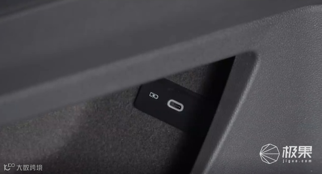 大升级!大众新一代“面包车”来了,电动门、大天窗、座椅180°旋转...