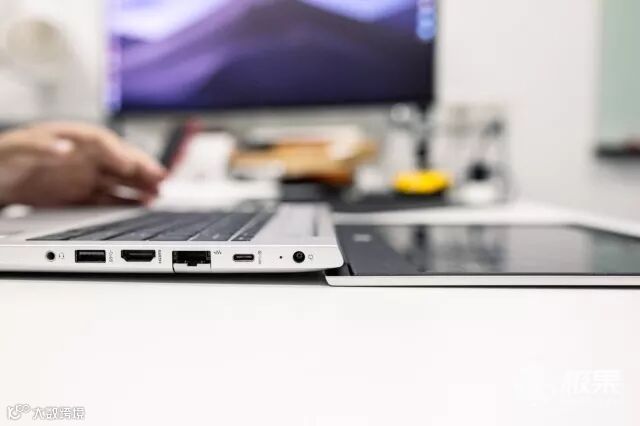 首款13寸双硬盘轻薄本,办公更高效!科技大佬都对它爱不释手|惠普战66二代体验