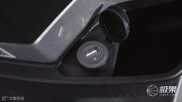 森蓝O2电动摩托车