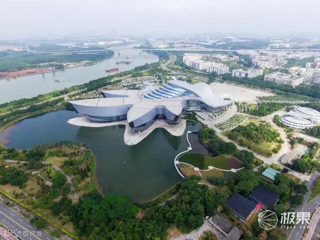 大疆 精灵3 标准版 无人机