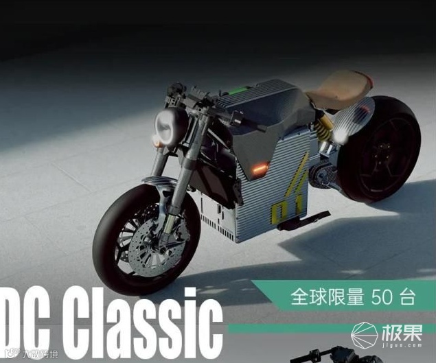 国产“纯电重型”摩托车!极速200km/h、续航400km...价格太惊人