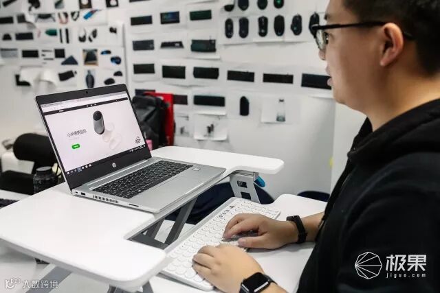 首款13寸双硬盘轻薄本,办公更高效!科技大佬都对它爱不释手|惠普战66二代体验