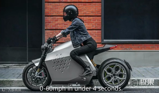 国产“纯电重型”摩托车!极速200km/h、续航400km...价格太惊人