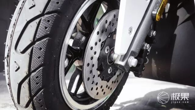 森蓝O2电动摩托车