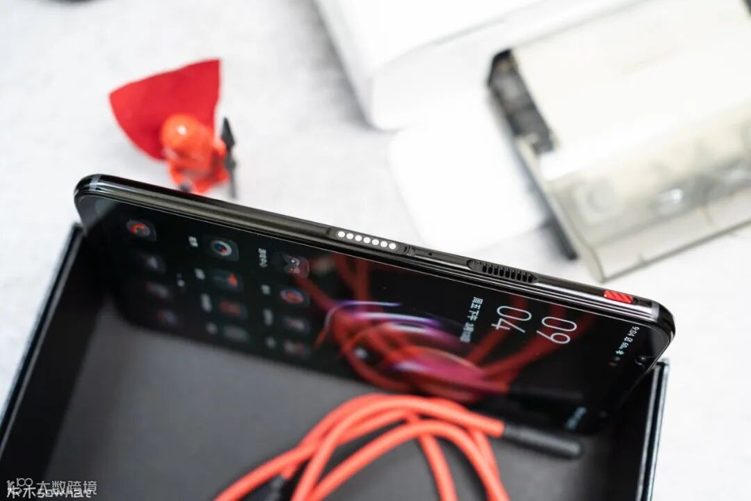 努比亚红魔5G游戏手机