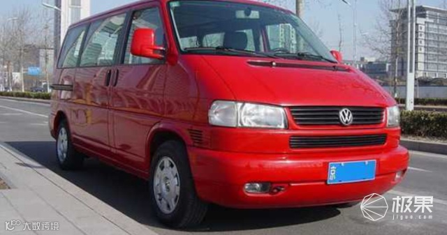 大升级!大众新一代“面包车”来了,电动门、大天窗、座椅180°旋转...