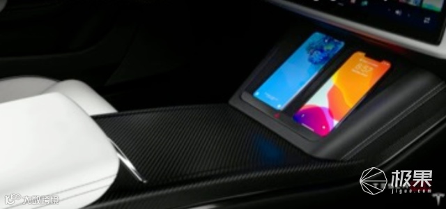 “性能怪兽”!特斯拉“最快电动车”交付,零百2.1秒...卖105万