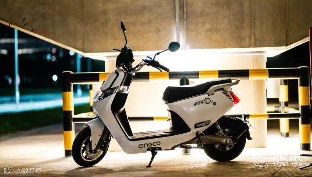 森蓝O2电动摩托车